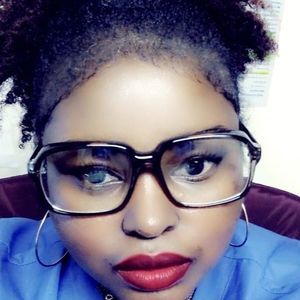 Meet your Posher, Esther